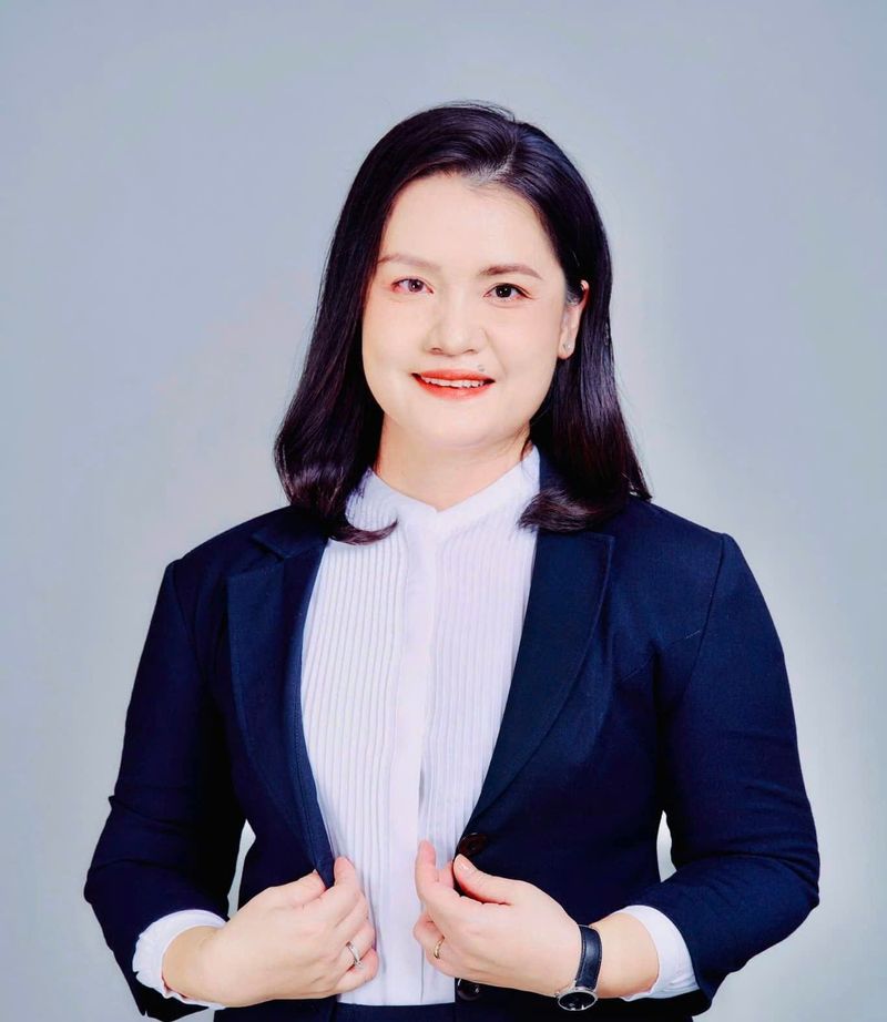 Mrs. Laura Tran